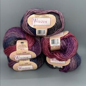 Lighthouse Waves Yarn